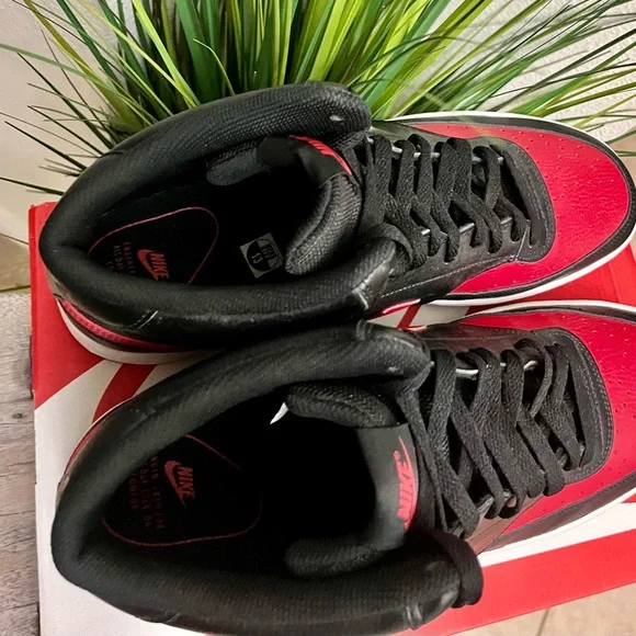 Nike Court Vision Retro Mid Bred Sneakers - Picture 6 of 8